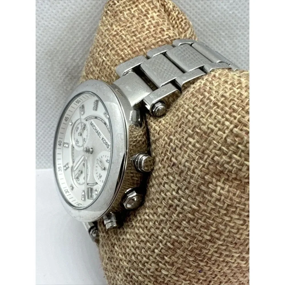 Michael Kors MK5275 Women Silver Stainless Steel Analog Dial Quartz Watch JNA719